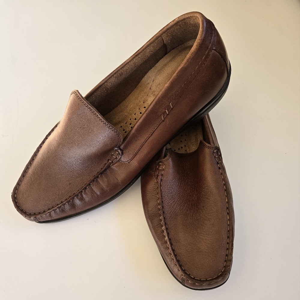 Dockers Men's Brown Leather Loafers - Picture 8 of 8